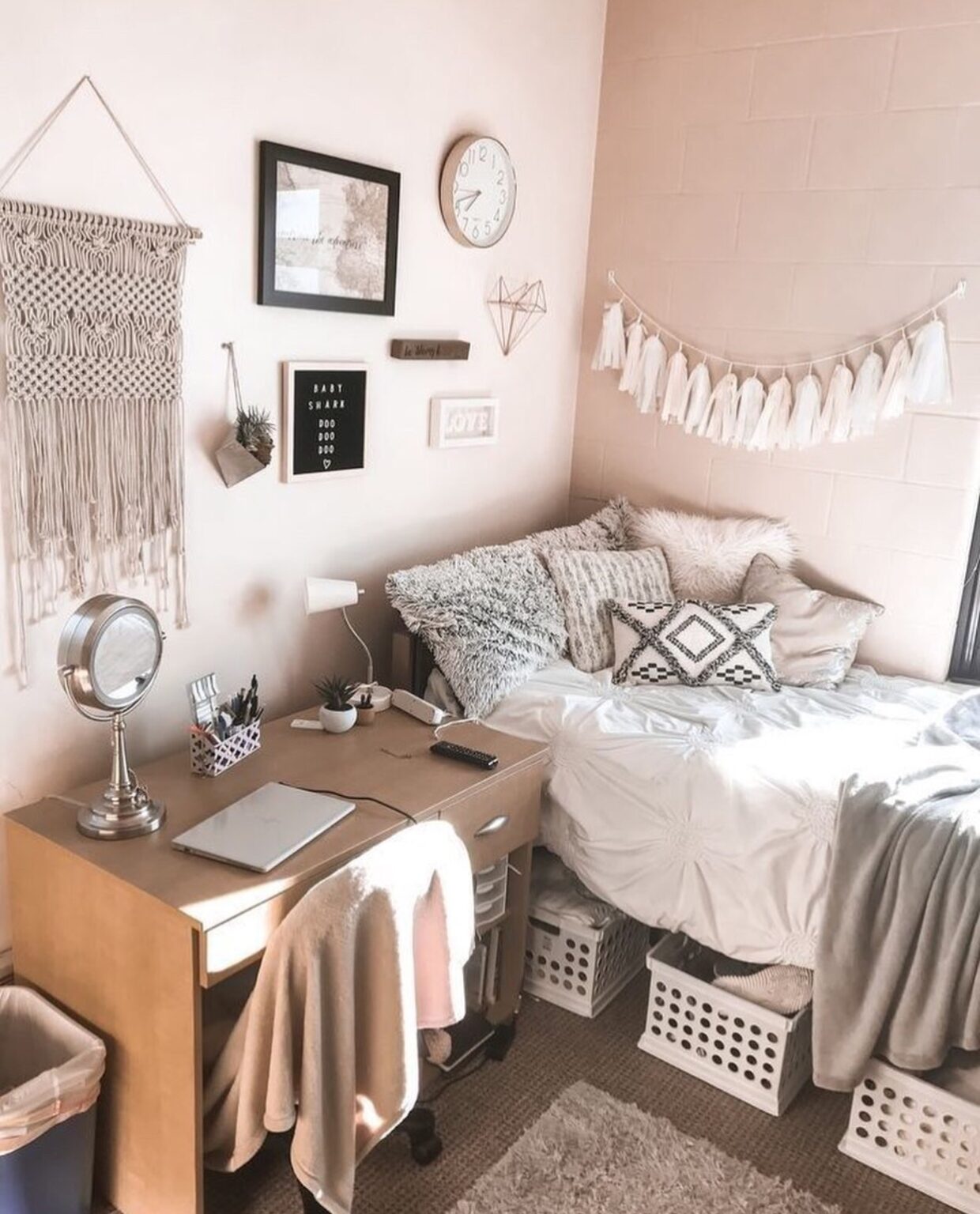 40-aesthetic-room-decors-to-add-to-your-room-atinydreamer