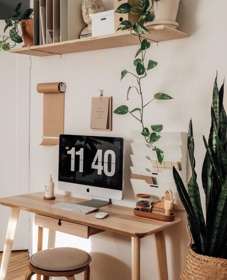 48 Cute Desk Space Decor to Have for Yourself - atinydreamer